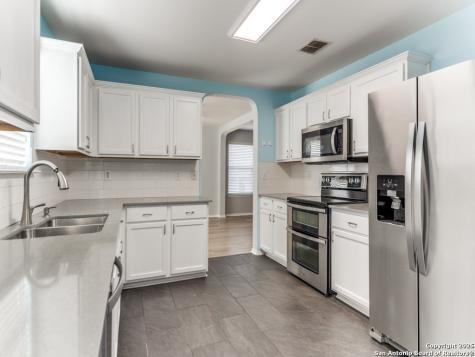 9510 Caspian Forest San Antonio TX 78254