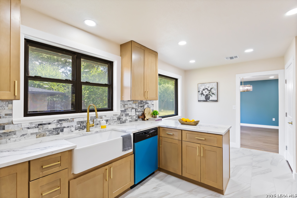 2519 W Kings Highway San Antonio TX 78228