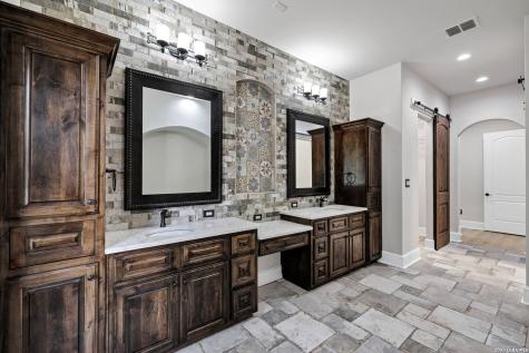 619 Legacy Ridge San Antonio TX 78260