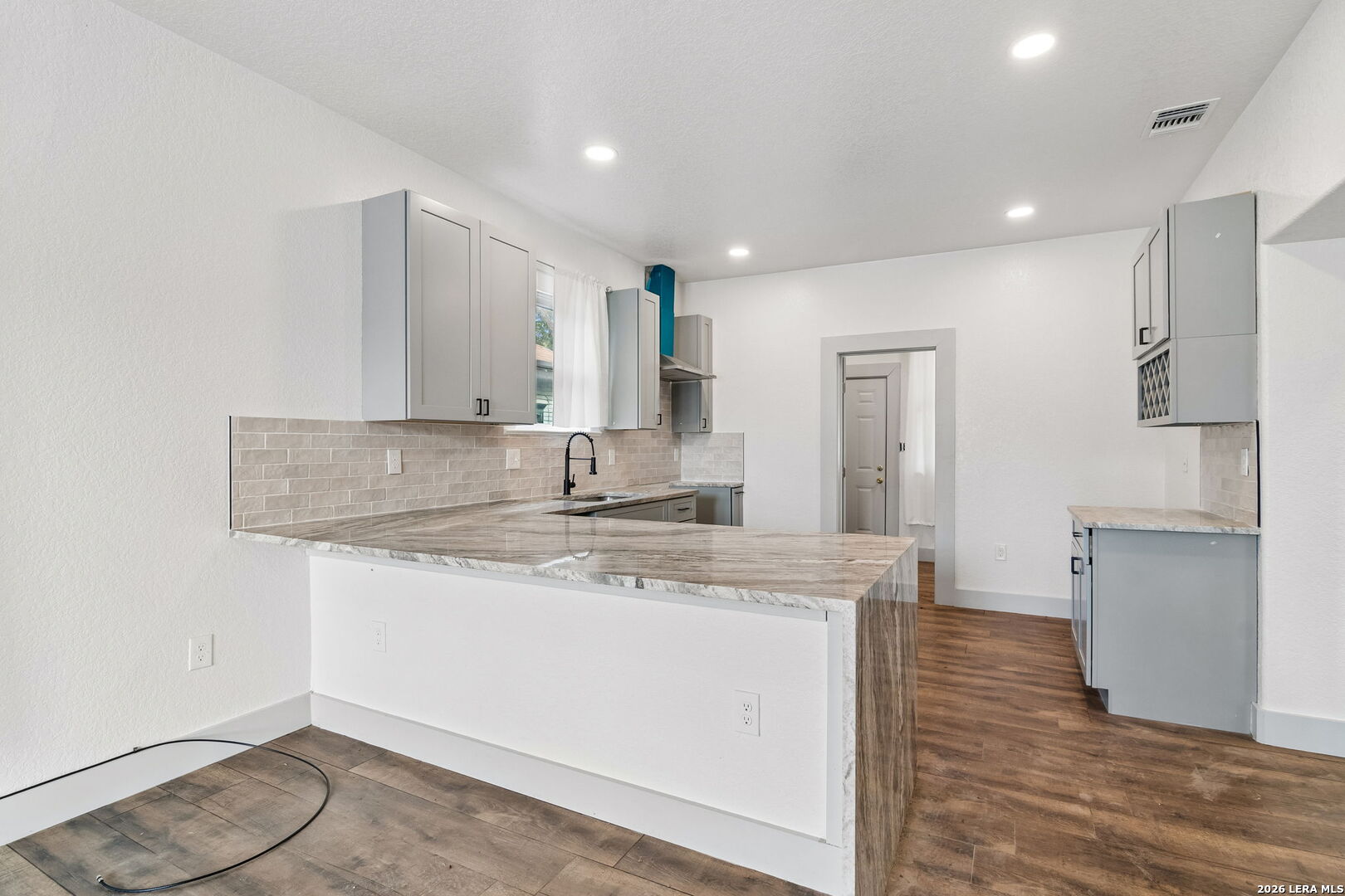 637 Canton San Antonio TX 78202