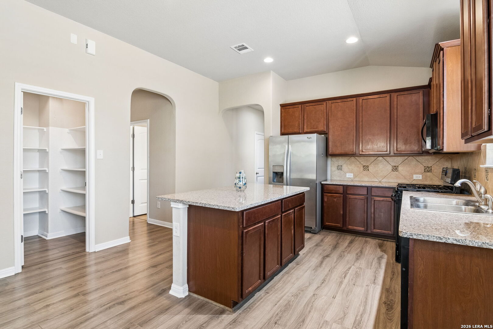 6718 Rose Farm San Antonio TX 78249