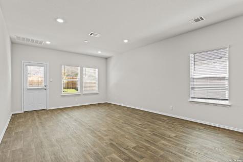 211 Lucy Landing San Antonio TX 78245