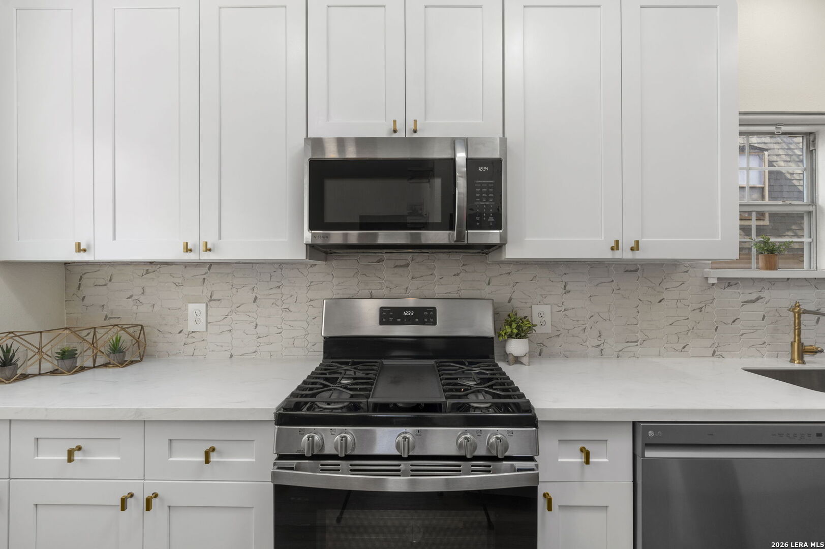 1526 Schley San Antonio TX 78210