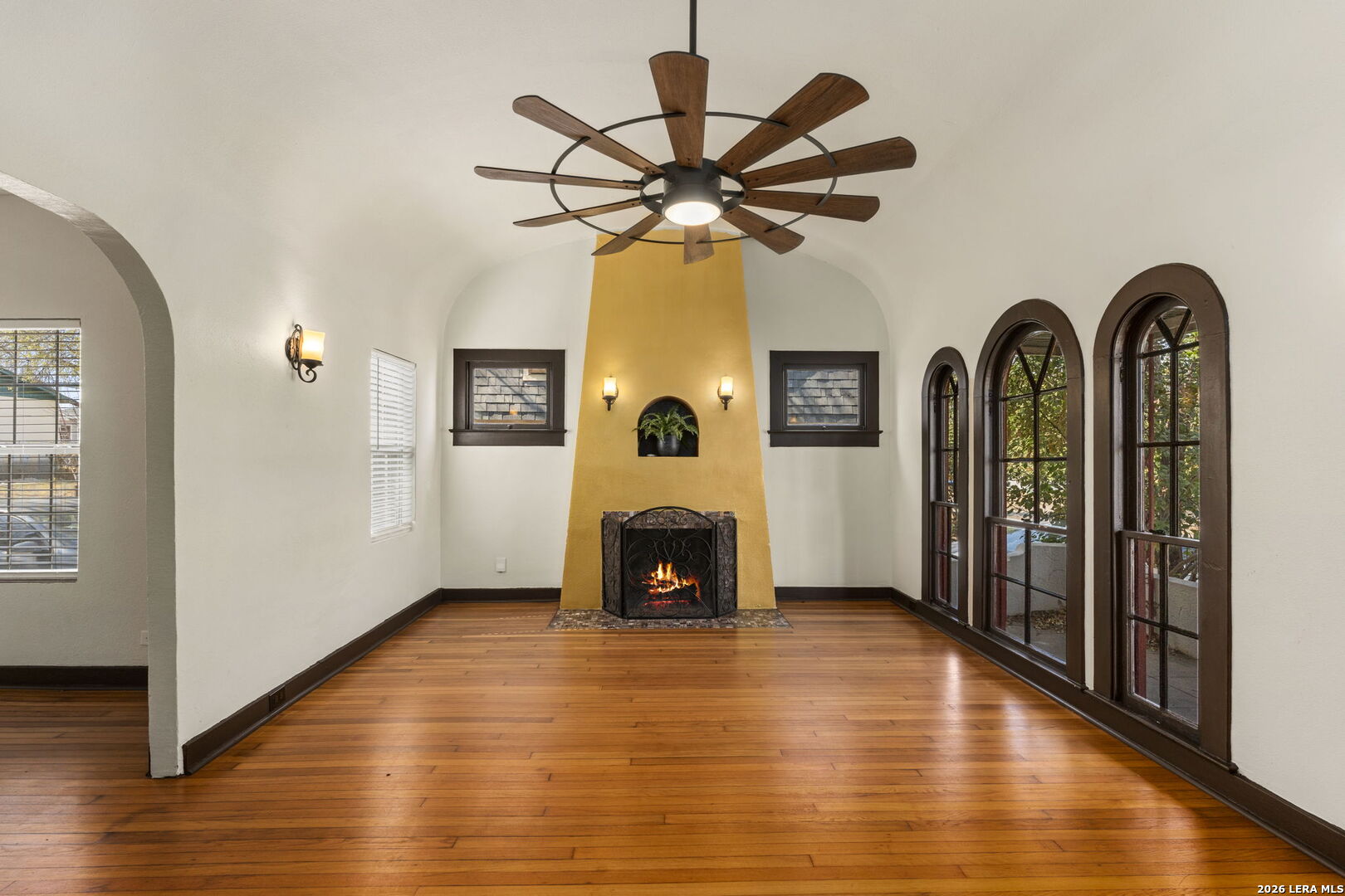 1526 Schley San Antonio TX 78210
