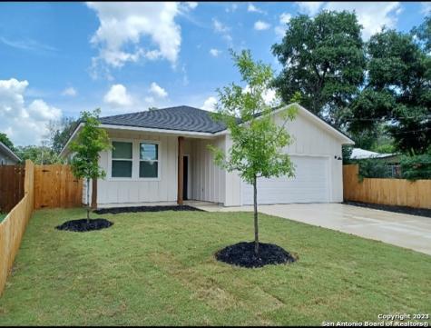 960 Allende Street Seguin TX 78155
