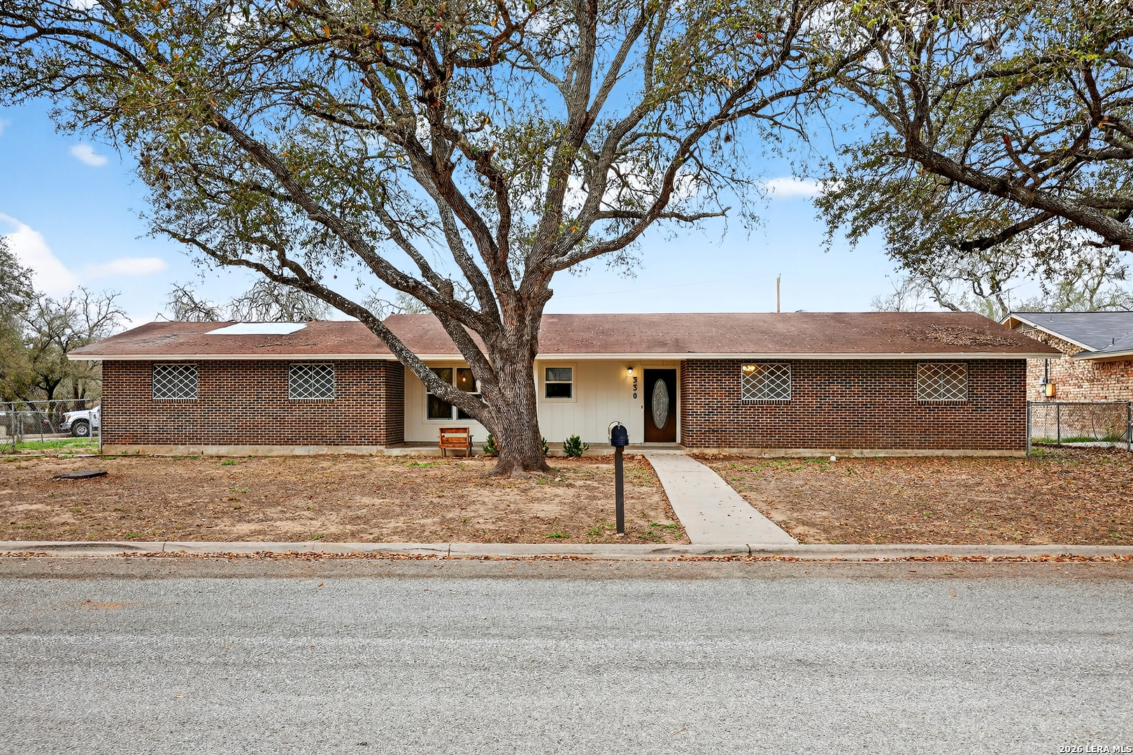 330 Chaparral Pleasanton TX 78064