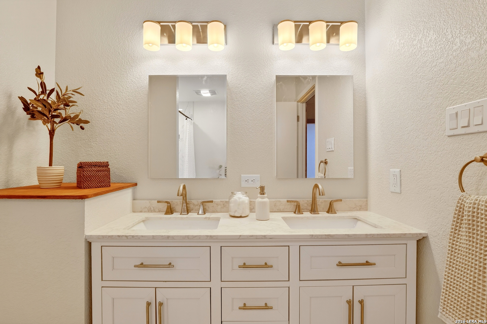 330 Chaparral Pleasanton TX 78064