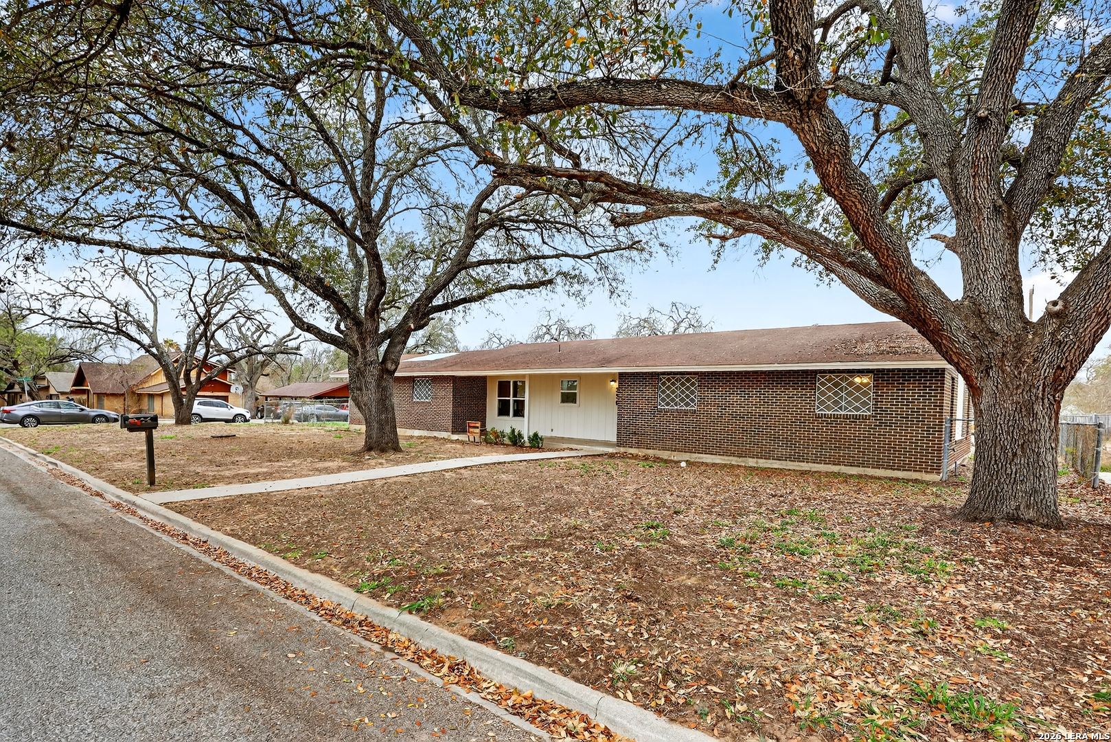 330 Chaparral Pleasanton TX 78064