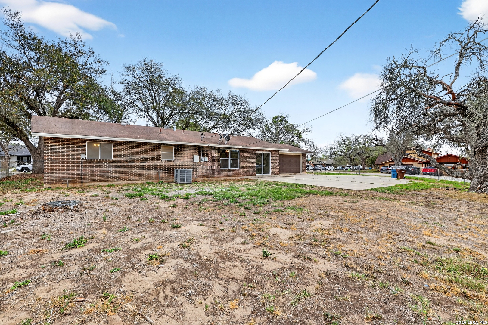 330 Chaparral Pleasanton TX 78064
