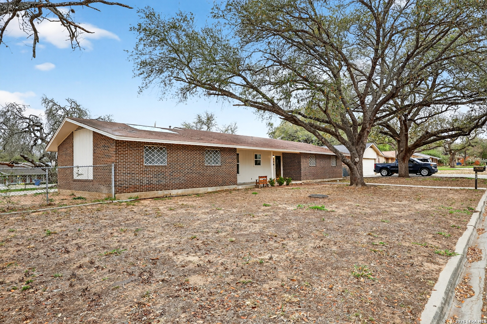 330 Chaparral Pleasanton TX 78064