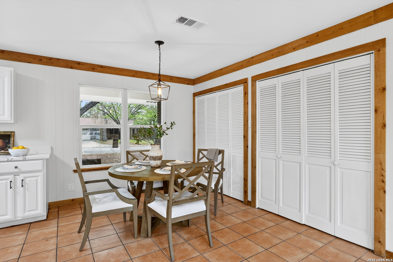 330 Chaparral Pleasanton TX 78064