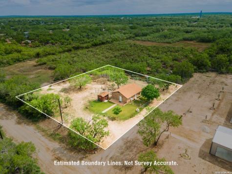 311 N 3rd Street Christine TX 78012
