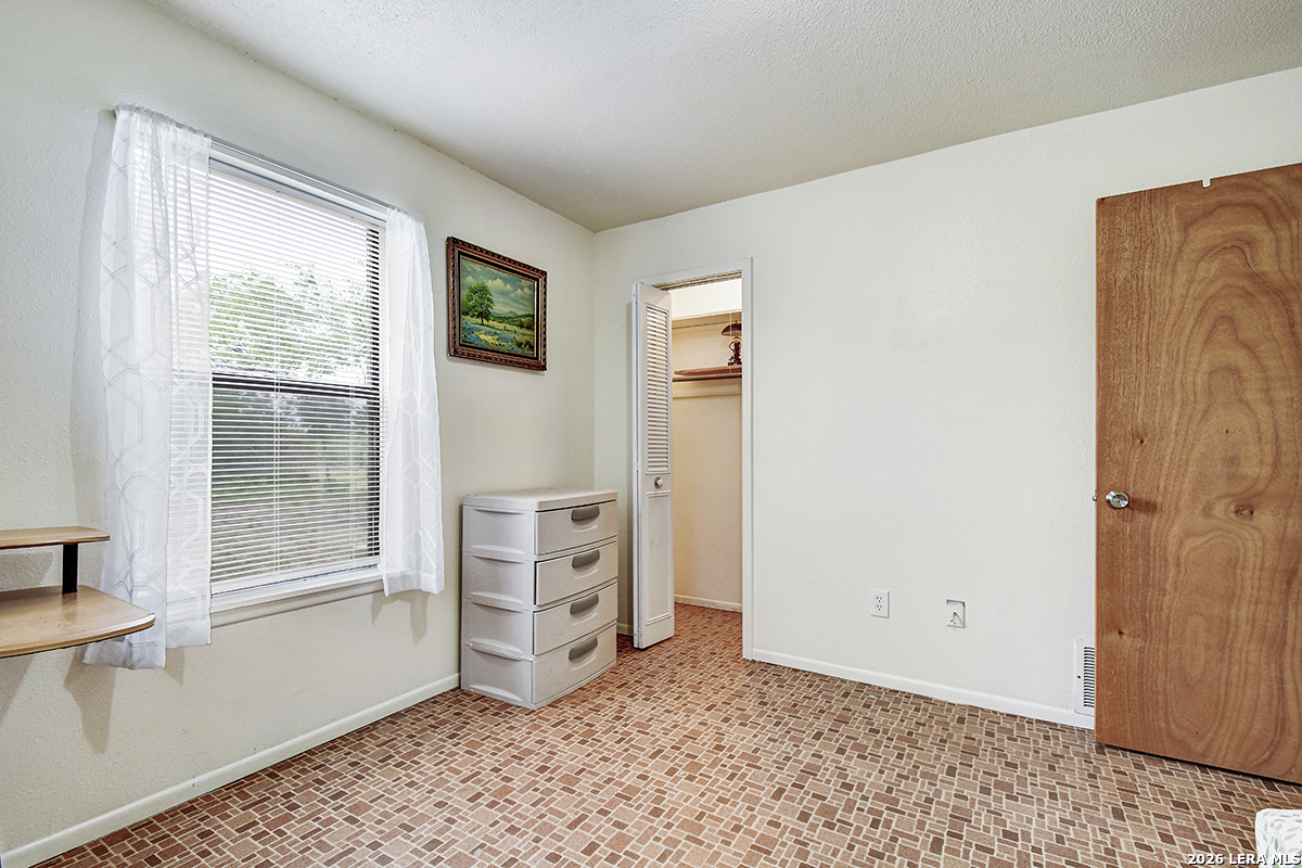 311 N 3rd Street Christine TX 78012