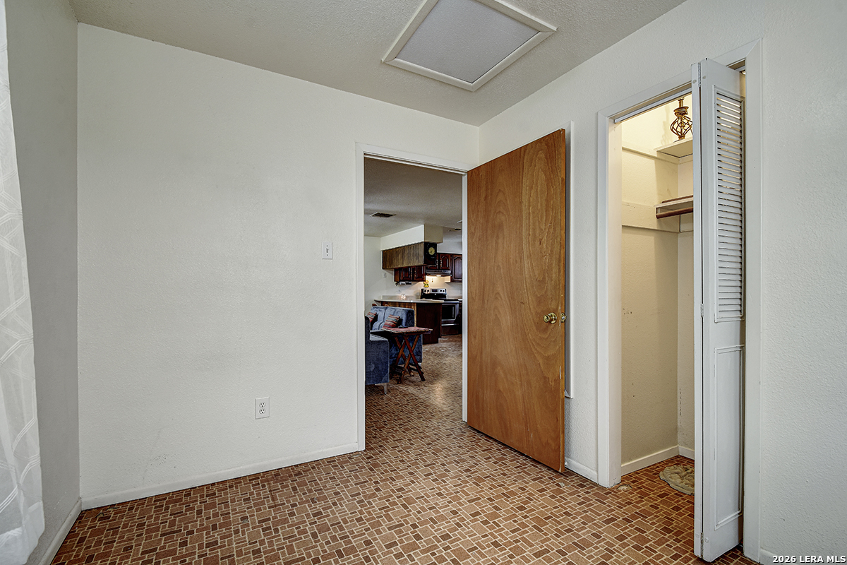 311 N 3rd Street Christine TX 78012