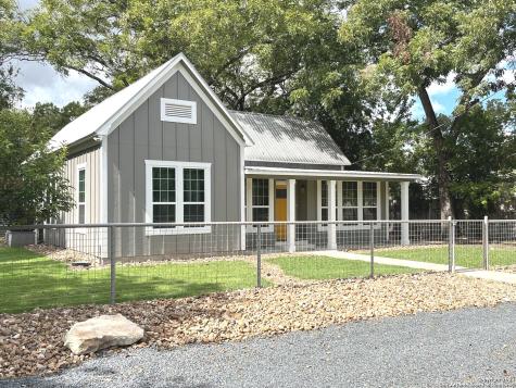 213 Fifth Street Comfort TX 78013