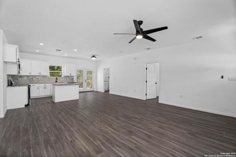 1130 Greenhill Drive Canyon Lake TX 78133