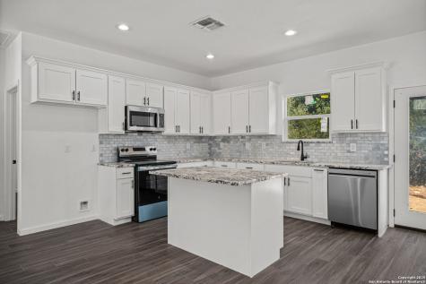 1130 Greenhill Drive Canyon Lake TX 78133