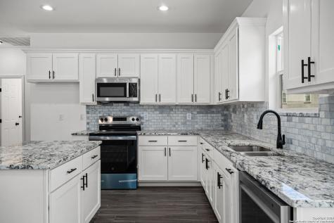 1130 Greenhill Drive Canyon Lake TX 78133