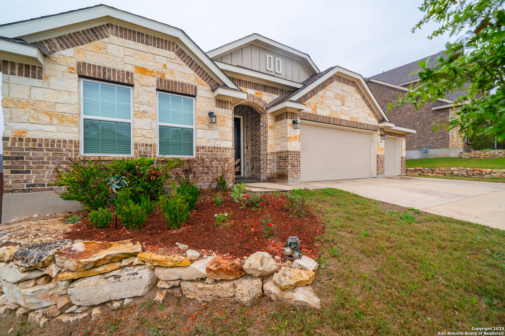 919 Vista Serena San Antonio TX 78260