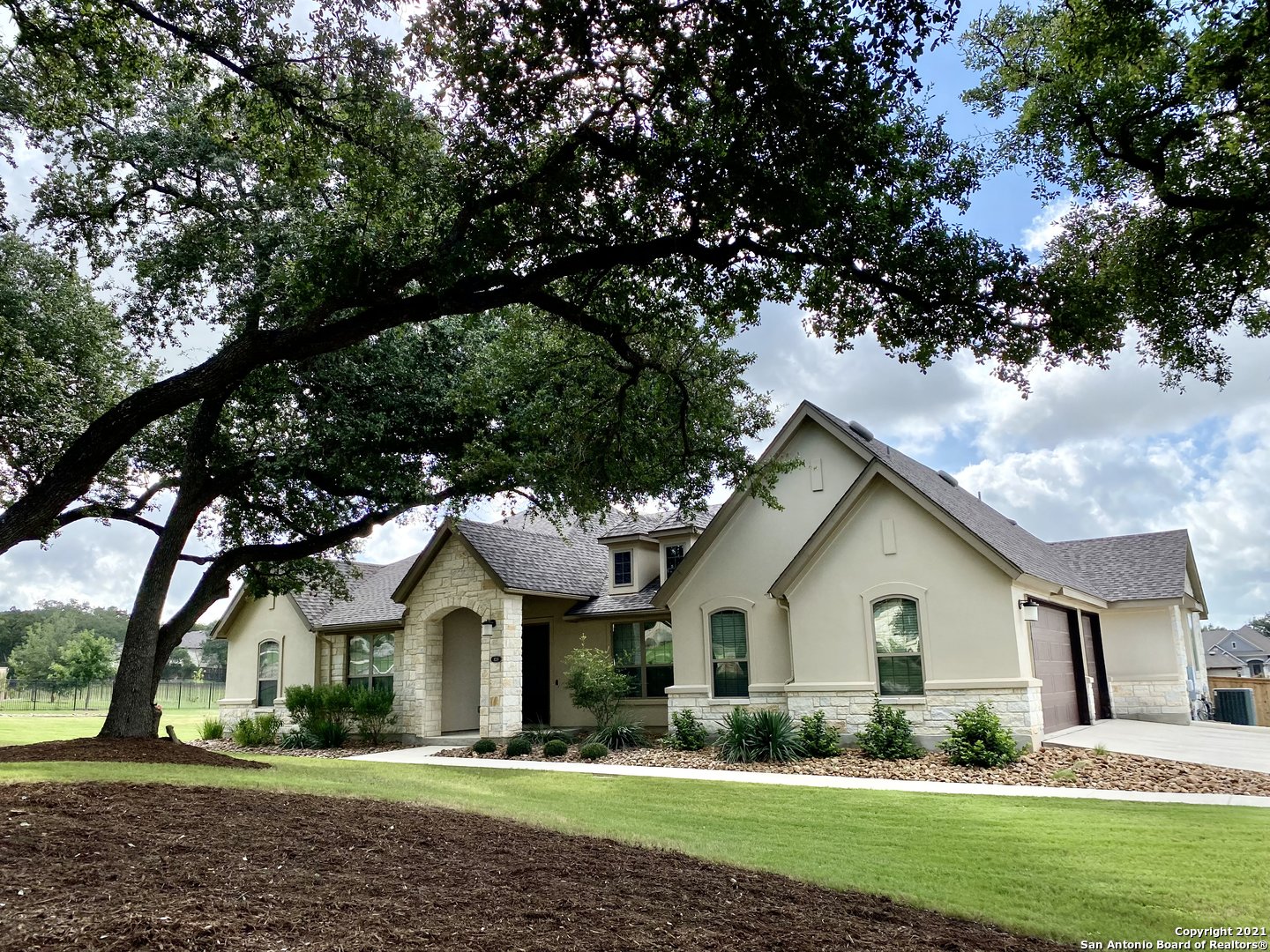 8218 Garden Arbor San Antonio TX 78266