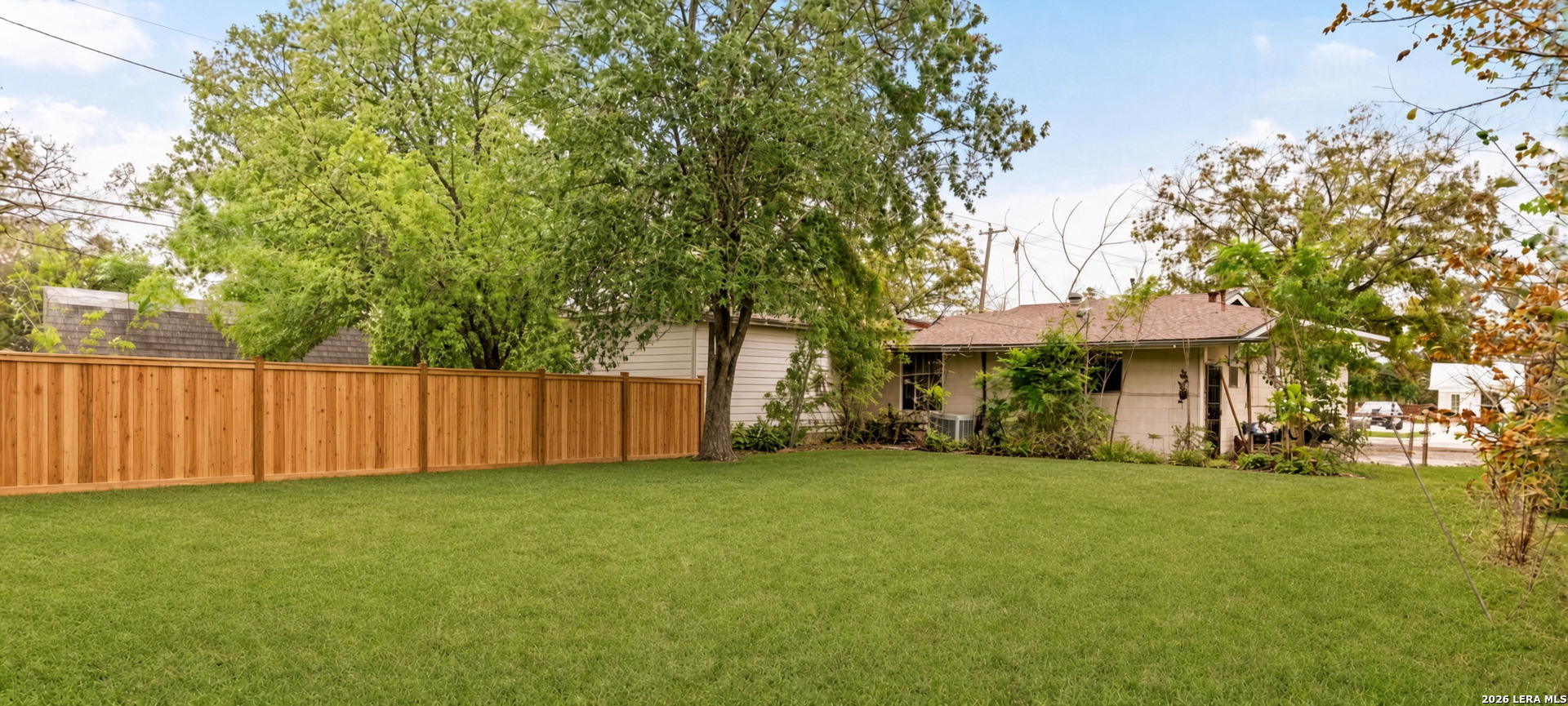 253 Seford Drive Terrell Hills TX 78209