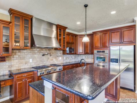 109 Clear Water Boerne TX 78006