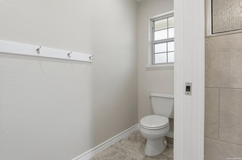 10742 New Sulphur Springs San Antonio TX 78263