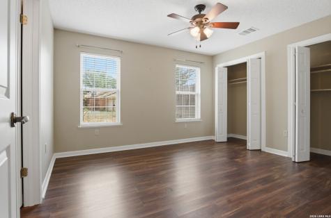 10742 New Sulphur Springs San Antonio TX 78263