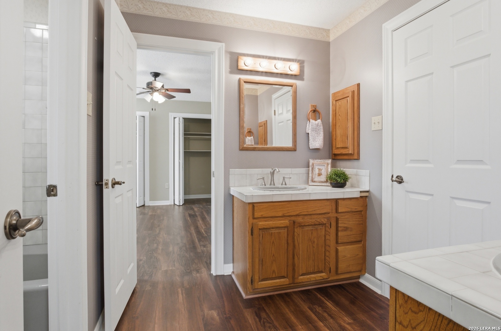 10742 New Sulphur Springs San Antonio TX 78263