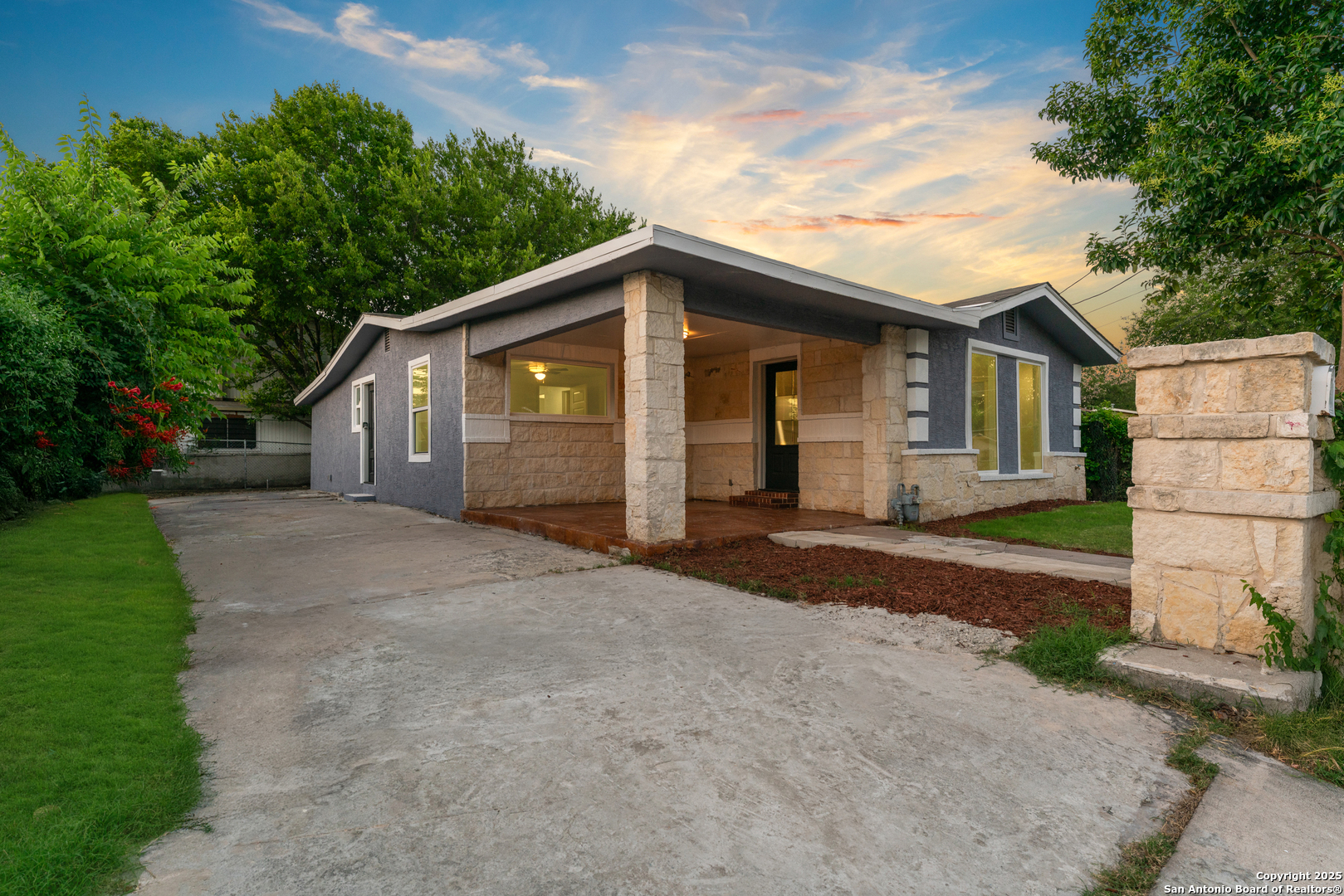 1917 San Carlos San Antonio TX 78207