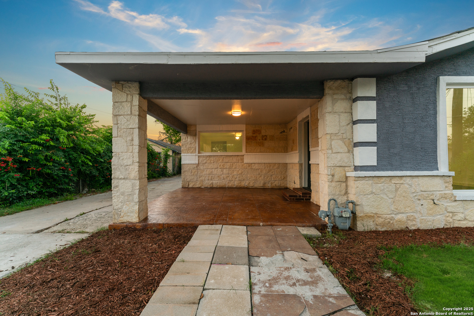 1917 San Carlos San Antonio TX 78207