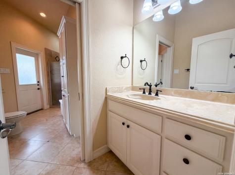 20646 Wahl Lane Garden Ridge TX 78266