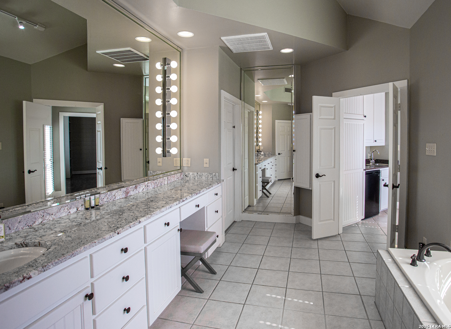 2951 Fall Creek Road Kerrville TX 78028