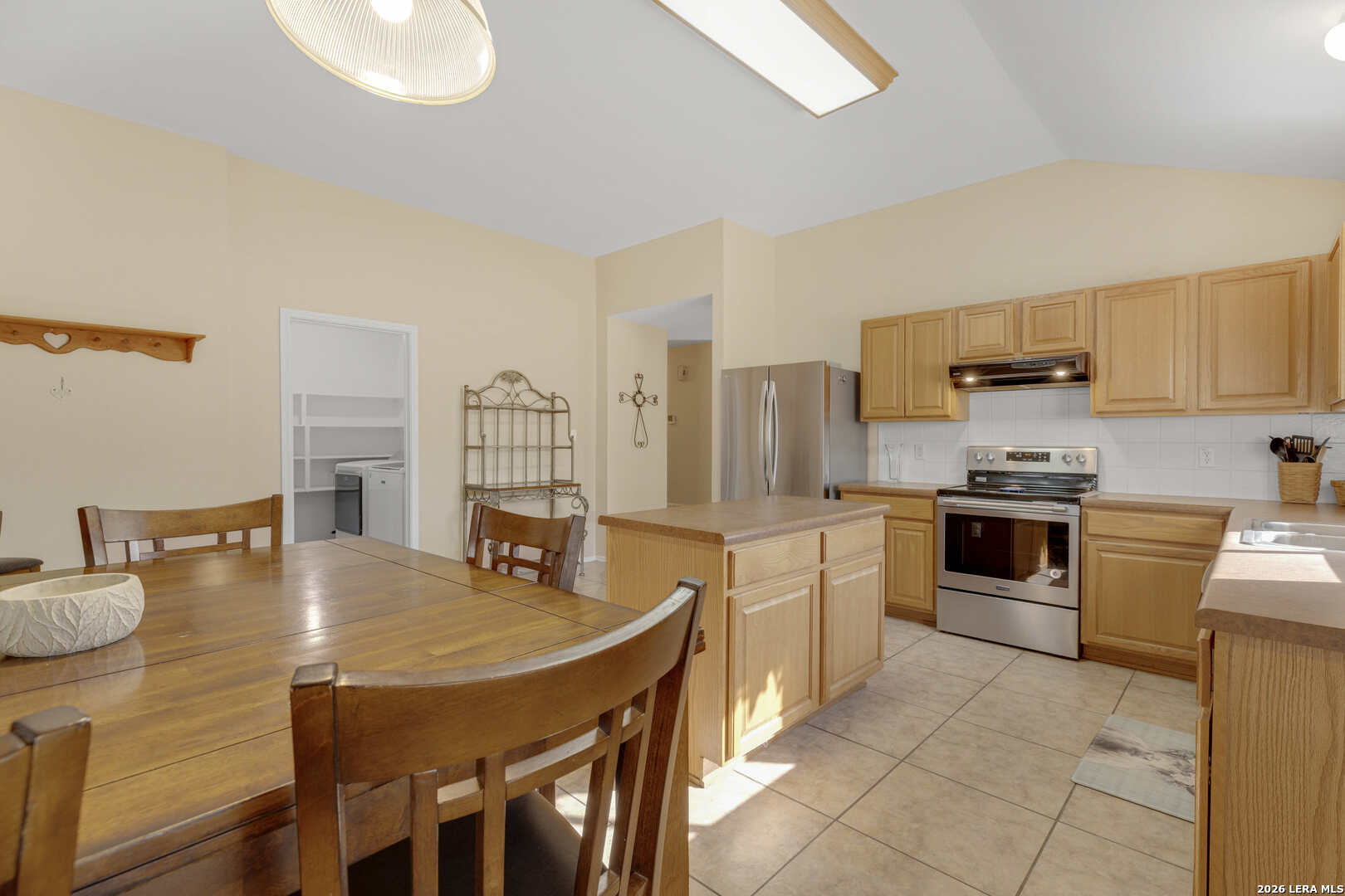 8819 Burgandy San Antonio TX 78240
