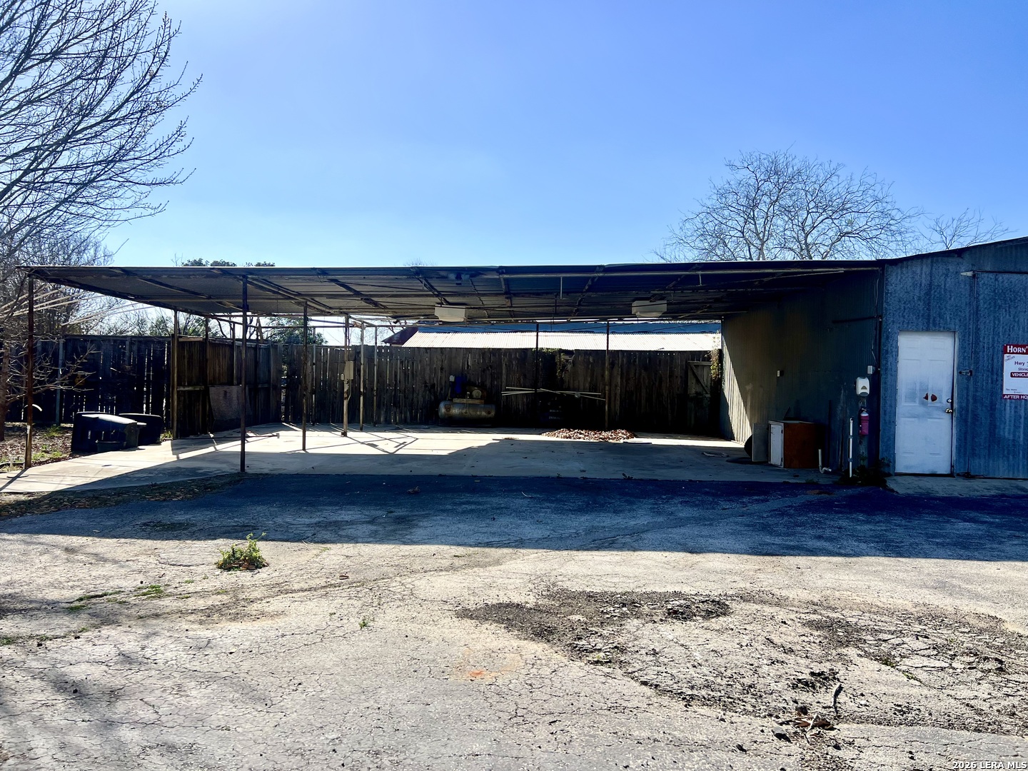 413 4th Poteet TX 78065