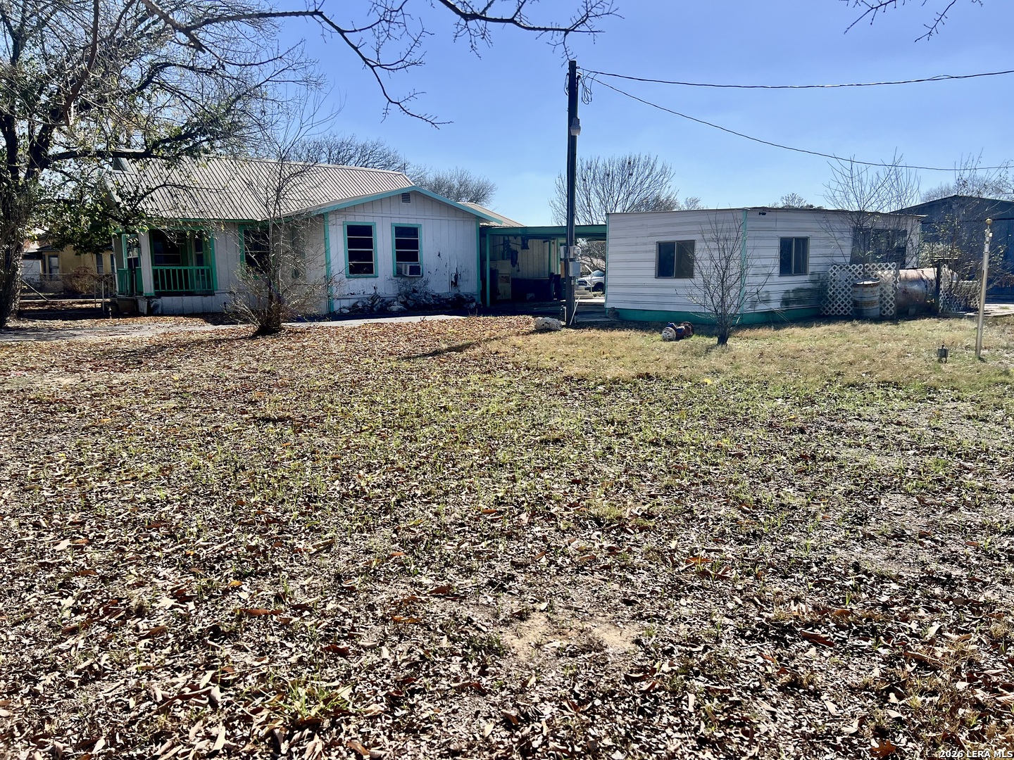 413 4th Poteet TX 78065