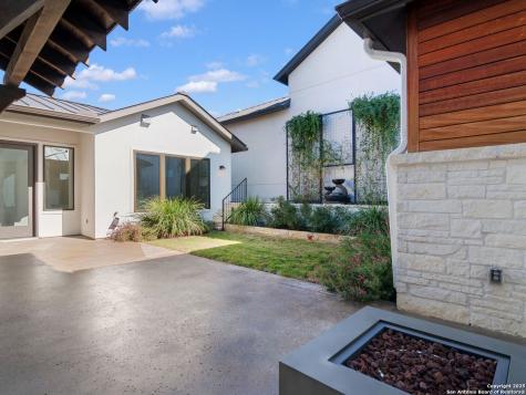 35 Dominion Heights San Antonio TX 78257