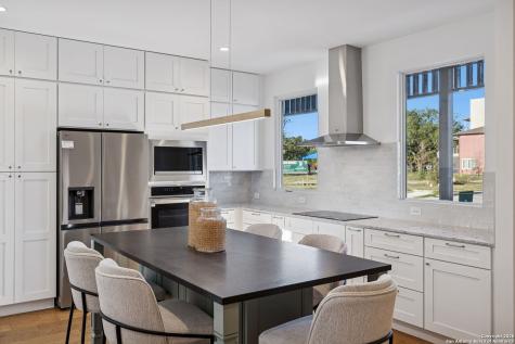 502 Mcmonigal San Antonio TX 78210