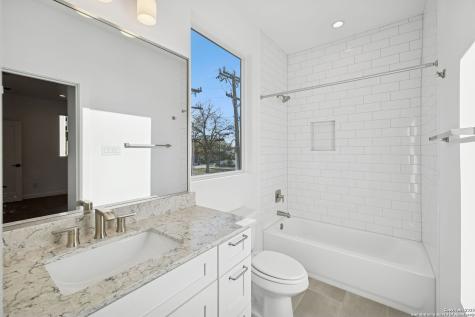 502 Mcmonigal San Antonio TX 78210