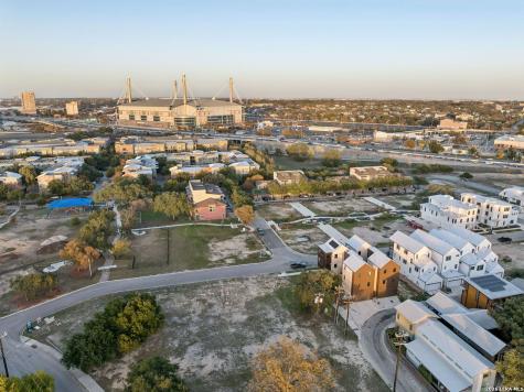502 Mcmonigal San Antonio TX 78210