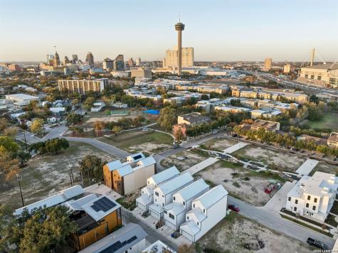 502 Mcmonigal San Antonio TX 78210