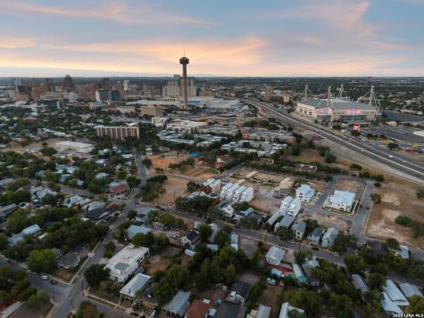 502 Mcmonigal San Antonio TX 78210