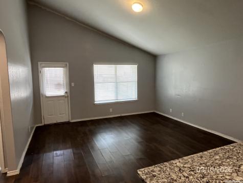 8167 Falcon Meadow Converse TX 78109