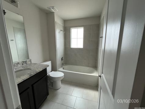 8167 Falcon Meadow Converse TX 78109
