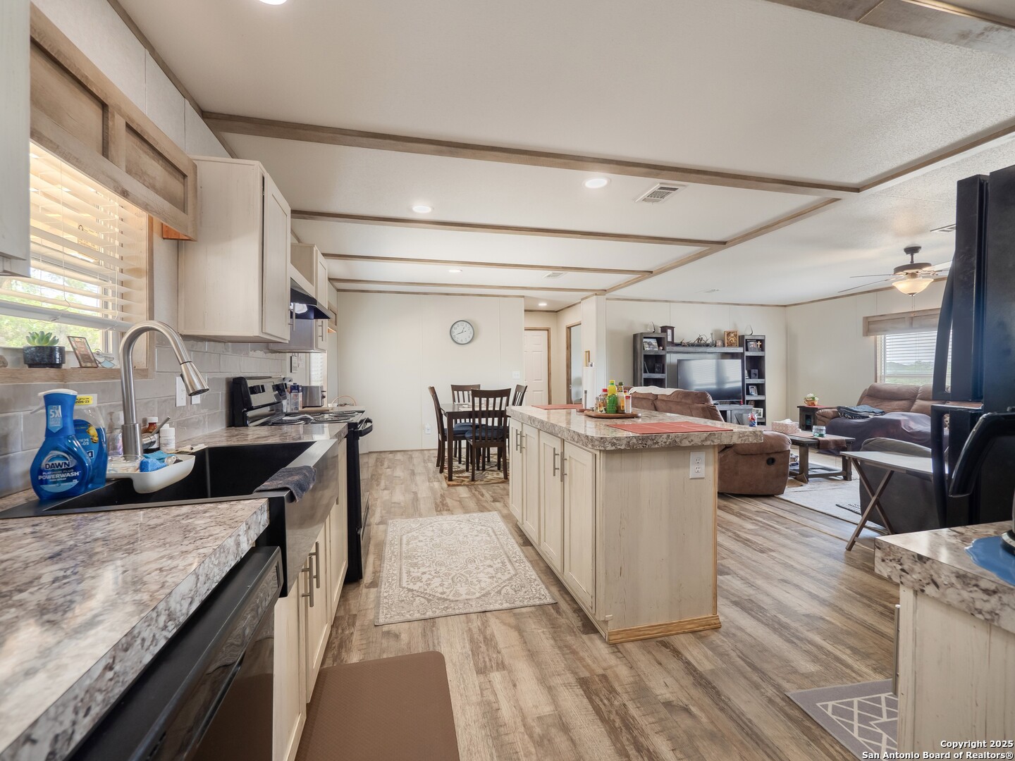 385 Ridge Trail Bandera TX 78003
