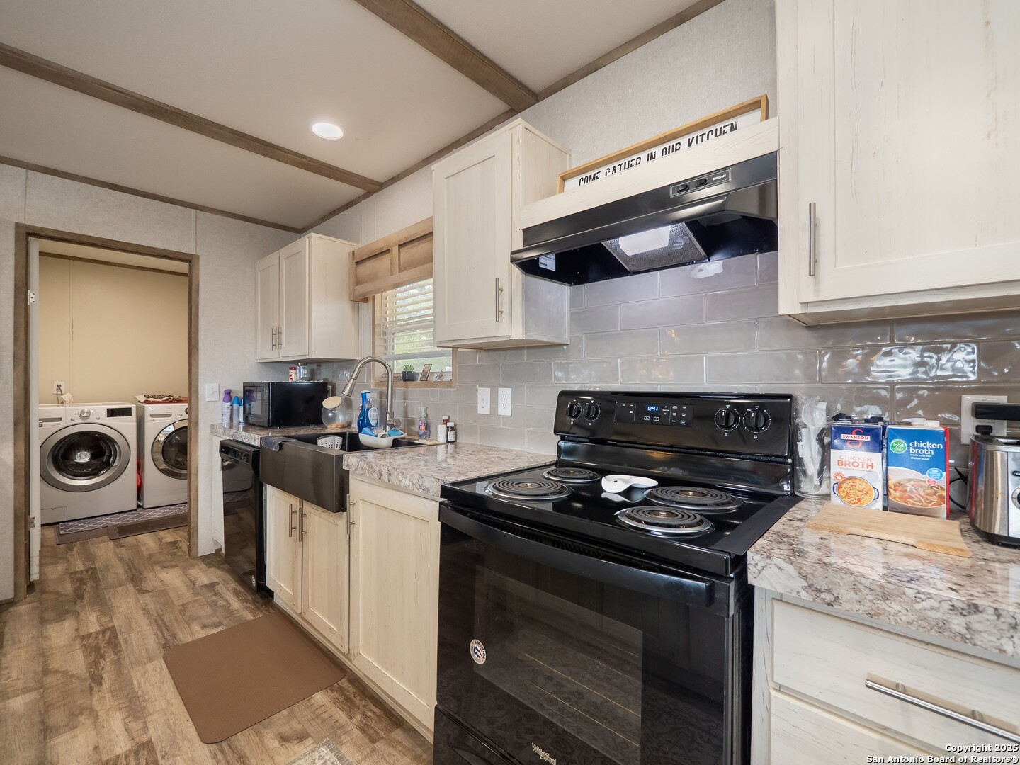 385 Ridge Trail Bandera TX 78003