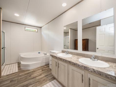 385 Ridge Trail Bandera TX 78003