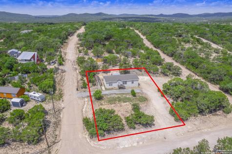 385 Ridge Trail Bandera TX 78003