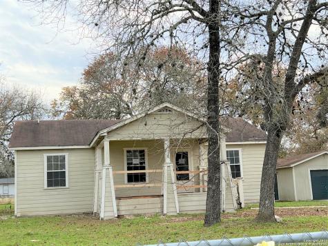 3906 Waterwood Pass Drive Elmendorf TX 78112
