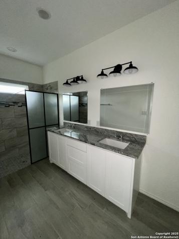 811 Polk Beeville TX 78102